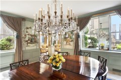 實木護墻板的保養(yǎng)與清潔需要注意哪些要點?